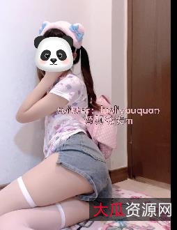 优质L莉-幼犬M[1V-1.8G]：超娇小的自拍精选，漏包包不露脸，时长5分钟，小伙伴们快来下载观看吧！