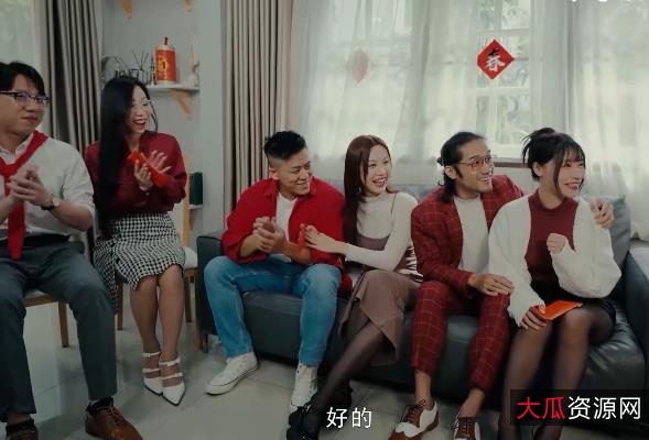 苏畅大合集:麻豆女演员自拍短片用嘴多人游女同道具绿M情节,尽显魅力