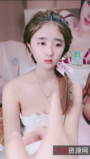 柬埔寨禽兽欺负美少女：中国女人沙哑叫声中性感拼命挣扎，却徒劳无力