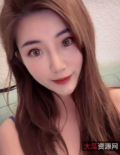 网红NicoLove家教视频合集，1.7G超大容量，颜值身材双担当，教师装妩媚动人