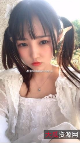 网红浮力姬《青木小荷》精选视频合集，展现独特魅力和才华