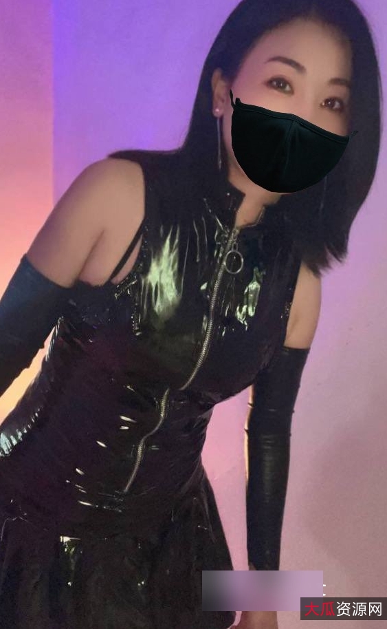 珠海美腿小脚小姐姐LISA私拍合集，5G视频福利火热抢购中