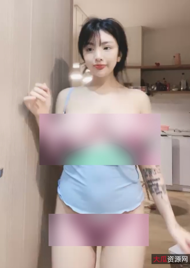 大啵啵：坚挺的球球，嫩滑的某处逼，精彩不断[1v+1.3g][百度盘]