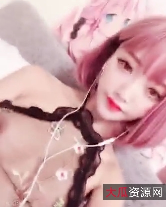 凤凰雅宝小合集:气质唱将的多才多艺视频展示