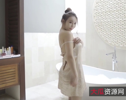 尤妮丝私人订制新作：1.87G视频大小，网红女神风采令人期待