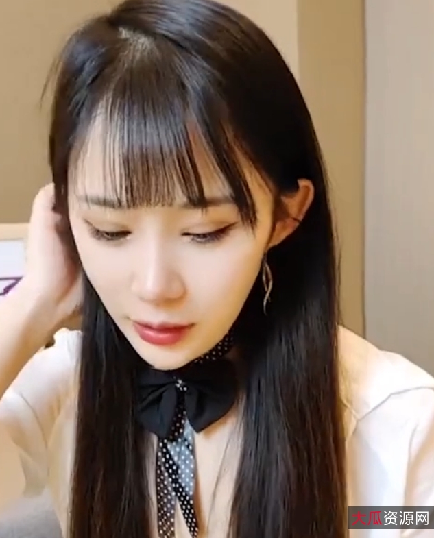 《富豪学生帮助实习美女老师糖糖解决贷款困境》视频大小1v+466M百度盘