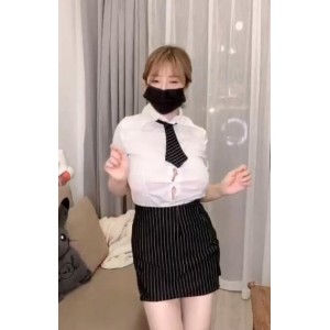 虎牙超人气女神周大萌稀缺视频合集，40.9G大球姬抖音精选