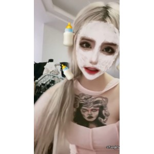 周丽珊：与粉丝互动展示，6V+263MB视频火爆抖音