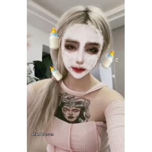 周丽珊：与粉丝互动展示，6V+263MB视频火爆抖音