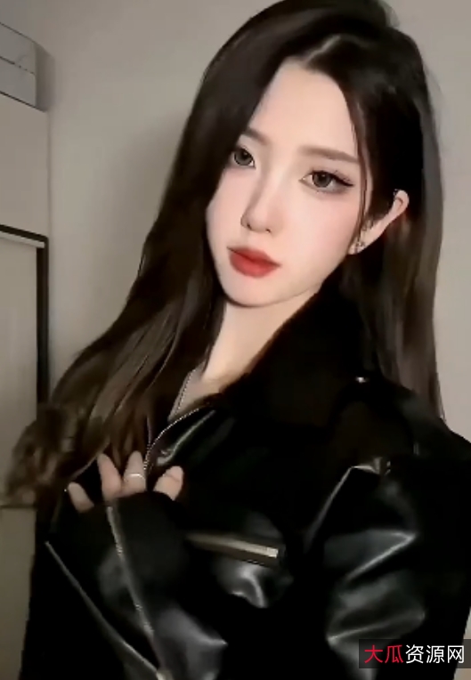 摄影大师luka私拍福利,5.5G视频震撼上贤娆百度ED2K疯传