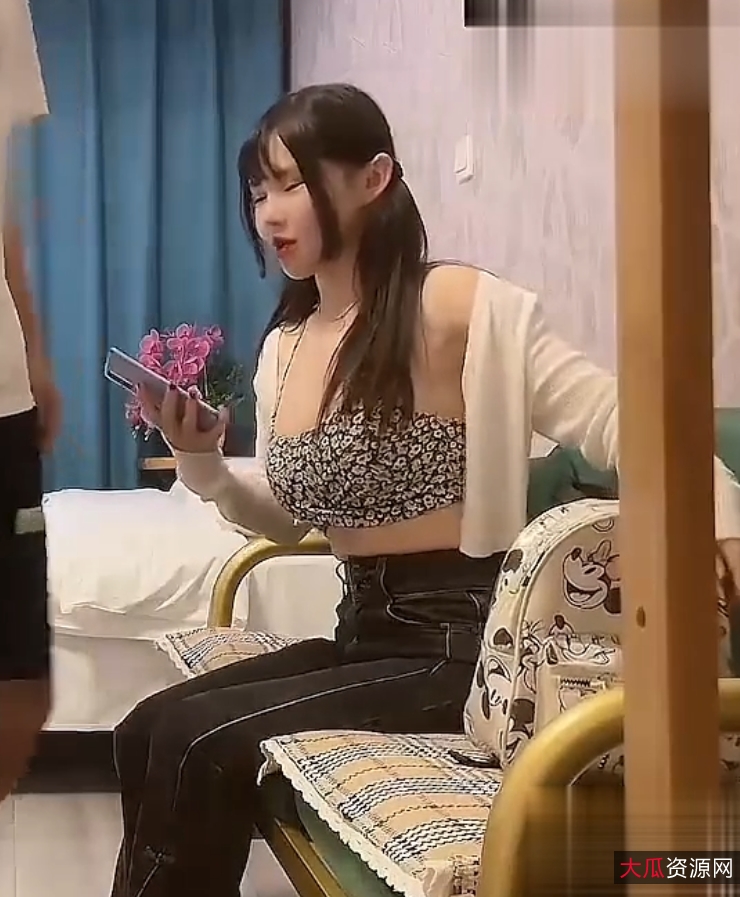 可错过的视频作品，展现了李寻欢在拍片领域的独特魅力和师师之间的办公室恋情。赶快收藏这部精彩的视频，感受他们带来的视听盛宴吧！