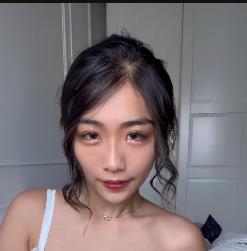 台湾S妹bunnybrownie订阅合集：117个视频8.8G，火爆男主女主表情自拍作品，用嘴吞金迎接观看