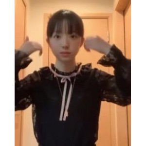 岛国学生妹自拍爆火视频15部，未CN可爱跳舞亮点