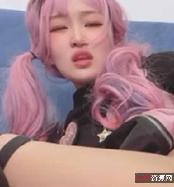 清纯可爱小鹿酱26g视频集，收藏385次，分成3个压缩包，新增ED2K链接