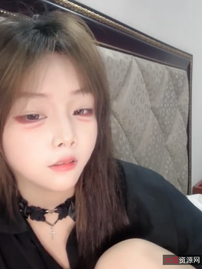 校花小妹子与神秘土豪65v23.8g约会视频曝光，百度ED2K收藏19