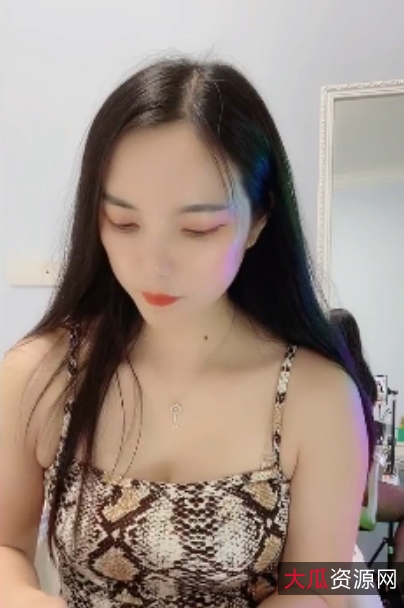 花椒的《蜜桃大美美15v2.3g》：精品收藏，百度和ED2K轻松找到