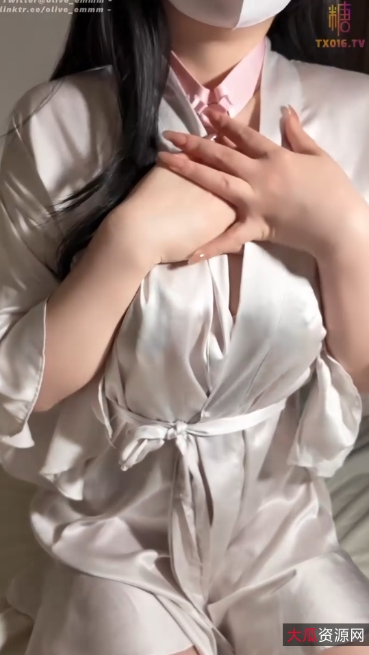 推特福利姬Olive视频合集35.1克2020年百度&ED2K新颖内容&透视效果