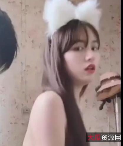 小女友完美露脸自拍1V643M，总时长1小时11分，售价288，资源丰富多样，作者出品