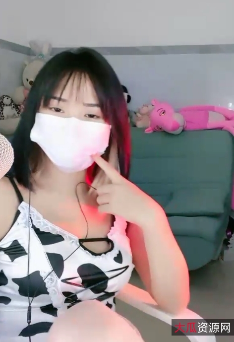 在校舞蹈生优优UU热情演绎《101v62.6g》视频，收藏258次，展现多样舞蹈风格与情感表达