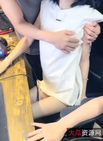 虎牙新晋人气女神泽美神秘低产视频大放送1v879M