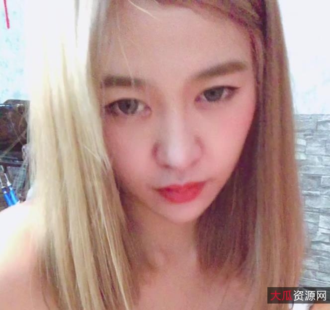 OnlyFans小姐姐刘嘉玲车灯修车视频合集,109个8.7G,身材优质眼镜加分视觉享受!