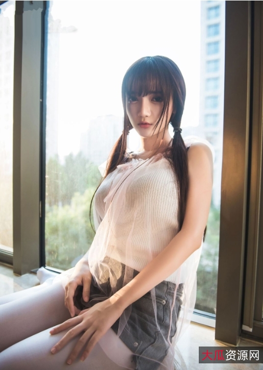 斗鱼主播《小安九》精彩合集10V2G，游戏互动乐趣无限