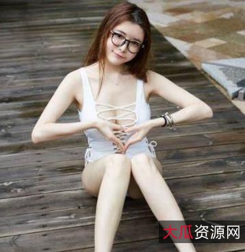 定制Facebook女神小秋秋最新合集10V10.5G，超大玉兔资源