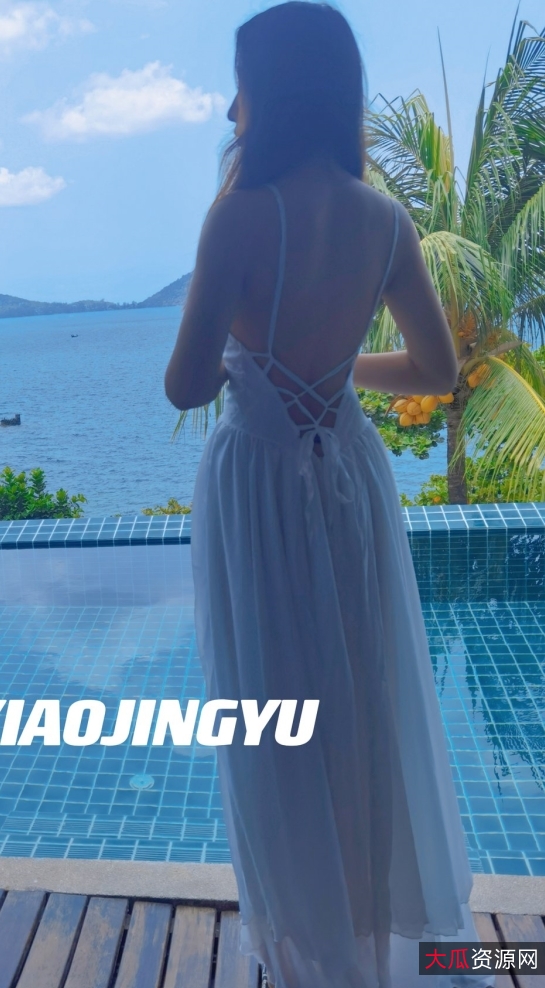 百度曼妃小雨82v福利合集13.4G，偶遇粉丝被舔脚