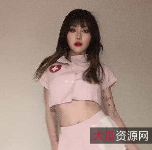 抖音赵梓婷绝版自拍5V1.7G黑料展示