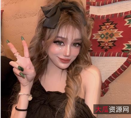 蜜桃TS贝拉抖音私拍115部2.1G粉嫩大罩杯