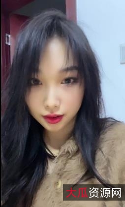 自拍小X大王丝足羞榨合集30部10.5G太骚了