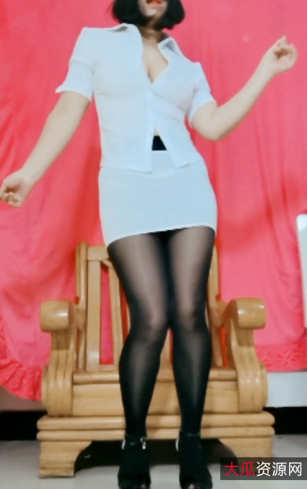 百度云资源Bobo姐刘大美露骨广场舞11V4G勒沟全景