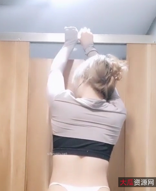 蜜桃臀桃桃健身房日常555部284G视觉盛宴