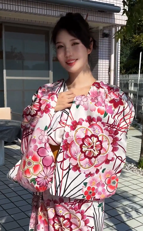 推特香月怜41V合集34.33G旅馆三人行够劲爆