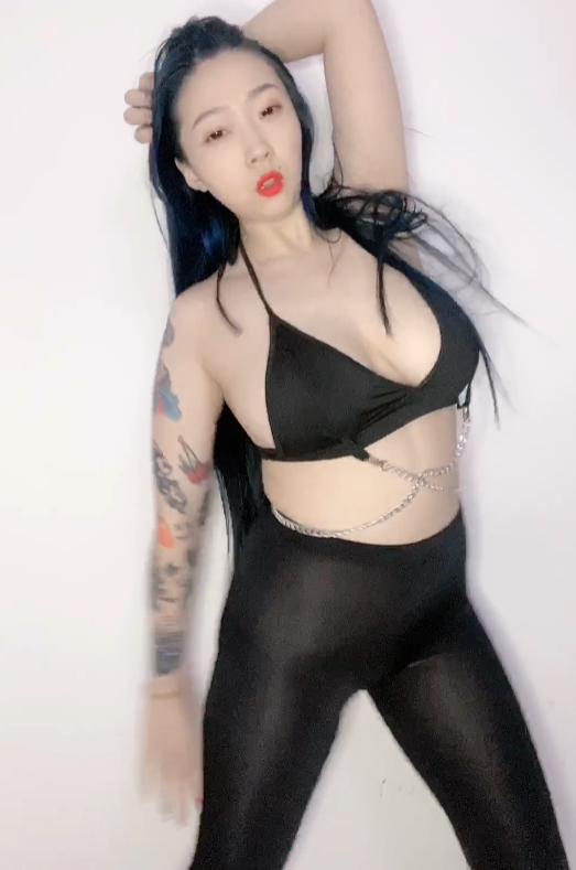 抖阴小舞热舞剪辑598部47G身材绝了