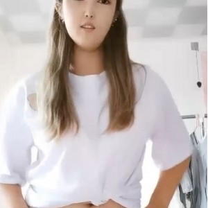 推特小薇私拍86V51.5G青涩