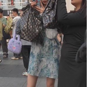 街拍李婉清展示集锦15部655.9MB绝了