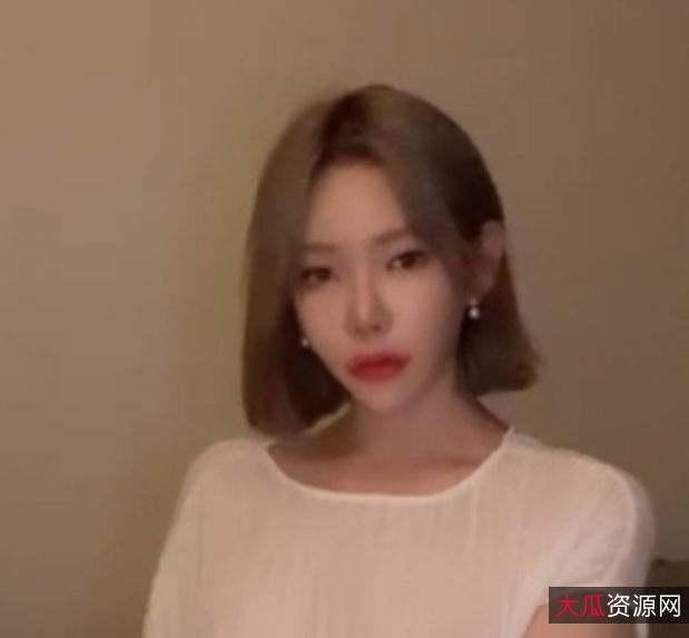 TSmina0977妖娆视频合集24部6.2G太带劲