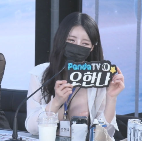 2213.9G熊猫班金瑞普热舞脱衣舞秀330部超诱惑