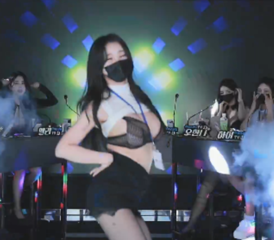 2213.9G熊猫班金瑞普热舞脱衣舞秀330部超诱惑