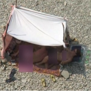 野外海滩情侣帐篷自拍超火辣835.2MB