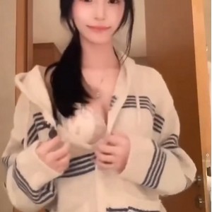 B站栗荔zzz私拍1部338MB纯欲天花板